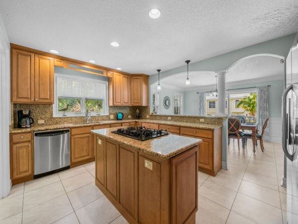 Siesta Key Vacation Home Five Bedroom Walk to Beach