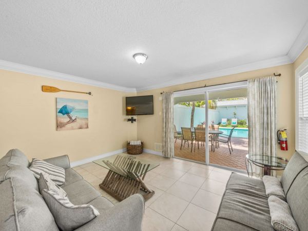Siesta Key Vacation Home Five Bedroom Walk to Beach