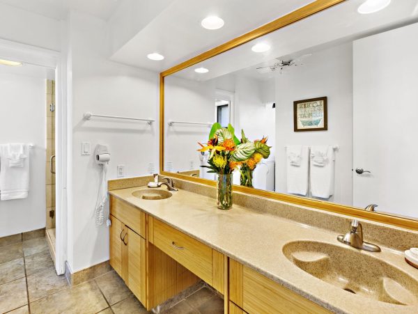 Oceanfront West Maui Condo with Sunset Views & Lanais