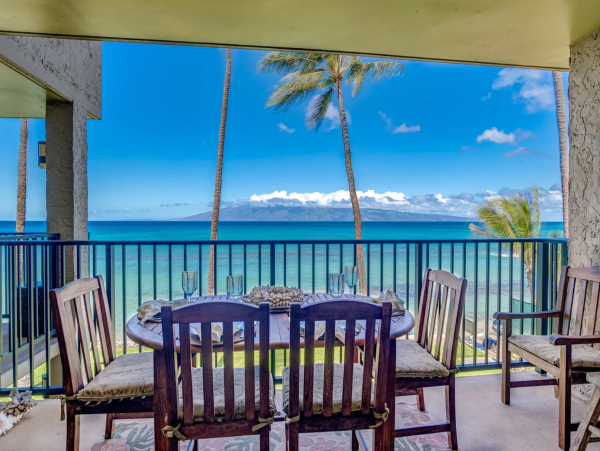 Oceanfront Tranquility with Panoramic Views of Molokai & Lanai