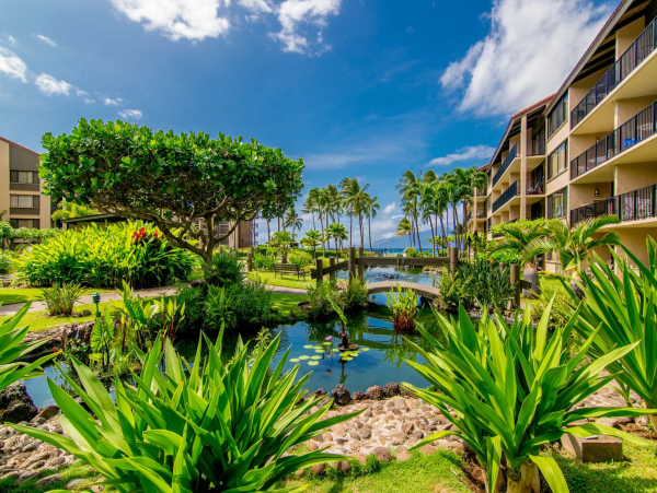 Oceanfront Tranquility with Panoramic Views of Molokai & Lanai