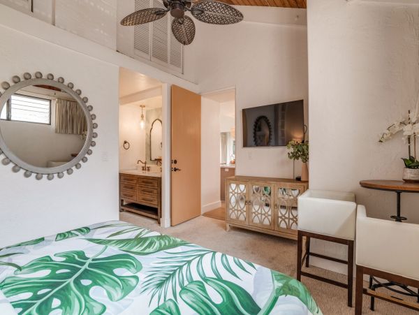 Nothing Short of Fabulous, Views, Beach & Pool
