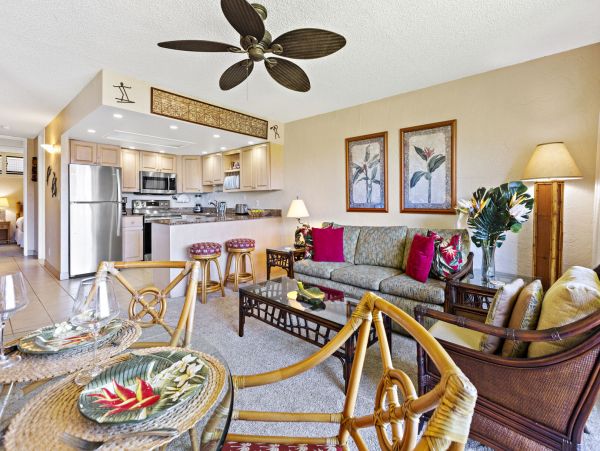 Tropical Vacation Condo with Stunning Views