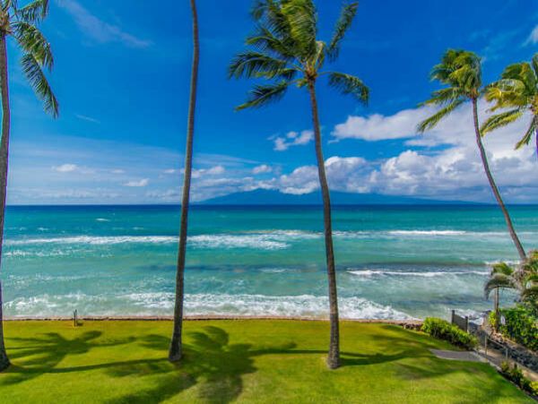 Tropical Vacation Condo with Stunning Views