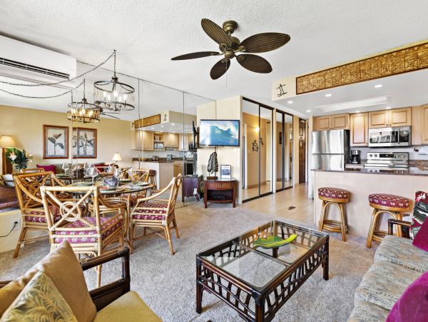 Tropical Vacation Condo with Stunning Views