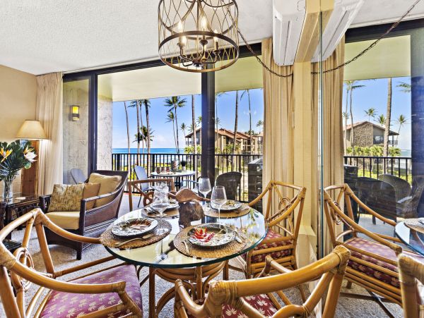 Tropical Vacation Condo with Stunning Views