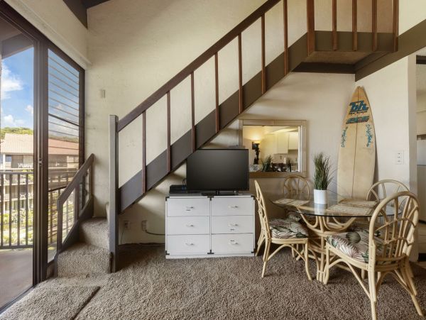 Kaanapali Vacation Condo Two Bedroom with Den On Beach