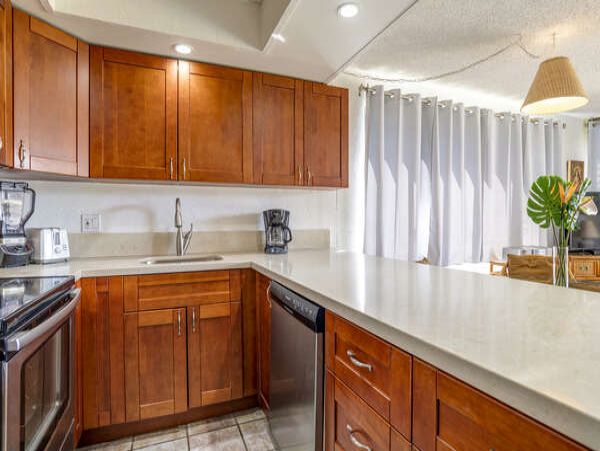 Vacation Condo Private Lanai with Pacific Views