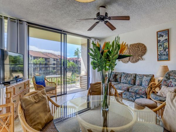 Vacation Condo Private Lanai with Pacific Views
