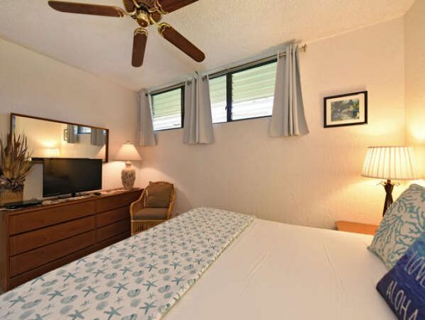 Vacation Condo Private Lanai with Pacific Views