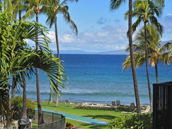 Two Bedroom Oceanfront Vacation Rental in Maui
