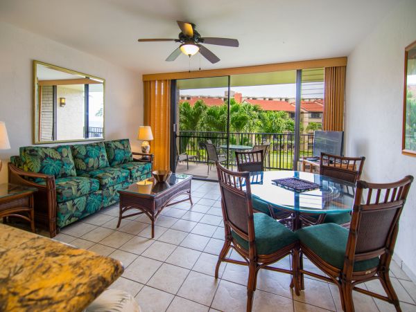 Ocean & Mountain Views Vacation Rental in Kahana