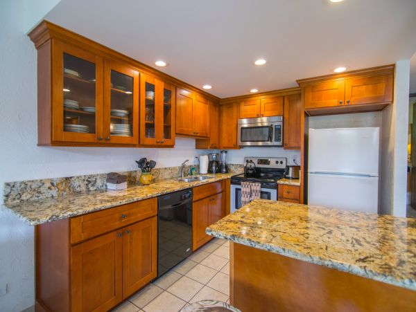 Ocean & Mountain Views Vacation Rental in Kahana