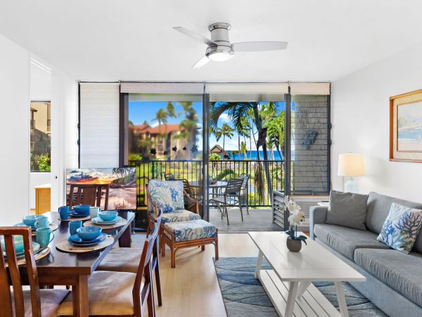 Beachy Condo Garden and Ocean Views