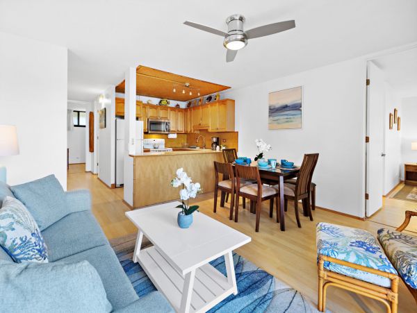 Beachy Condo Garden and Ocean Views