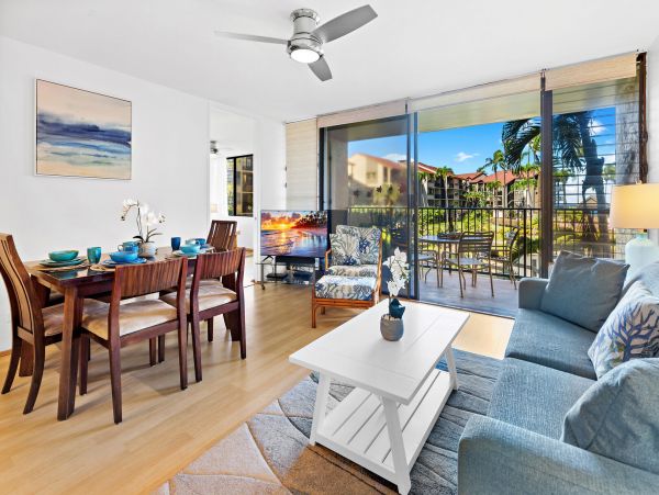 Beachy Condo Garden and Ocean Views