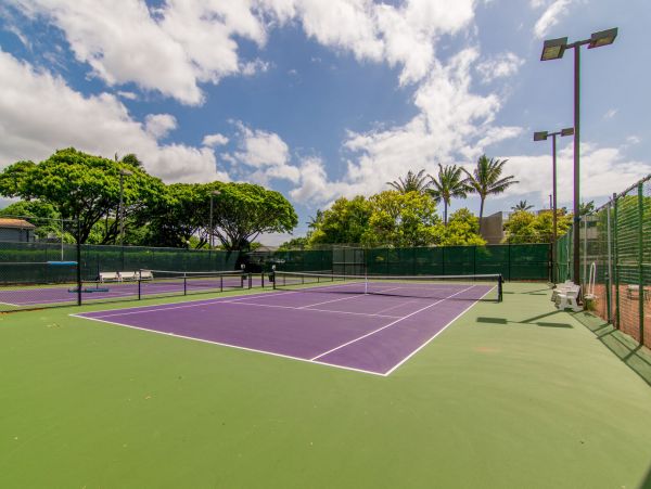 Beachy Condo Garden and Ocean Views