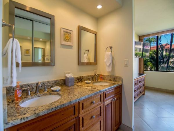 Ocean Views From Maui beach Condo