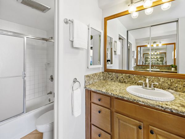 Three Bedroom Condo Maui Sleeps Eight Guests