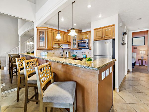 Three Bedroom Condo Maui Sleeps Eight Guests
