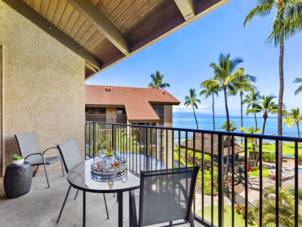 Three Bedroom Condo Maui Sleeps Eight Guests