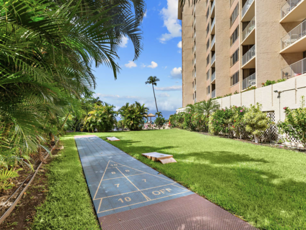 Lovely Getaway with 2 Bedrooms and Ocean Views