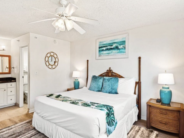 Lovely Getaway with 2 Bedrooms and Ocean Views