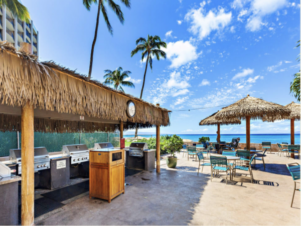 Lovely Getaway with 2 Bedrooms and Ocean Views