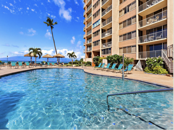 Lovely Getaway with 2 Bedrooms and Ocean Views