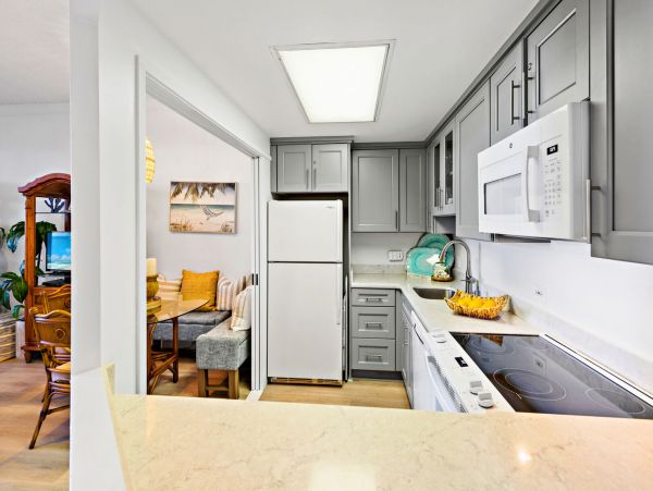 Lovely Kaanapali Condo with Ocean Views 1 Bedroom Sleeps 4