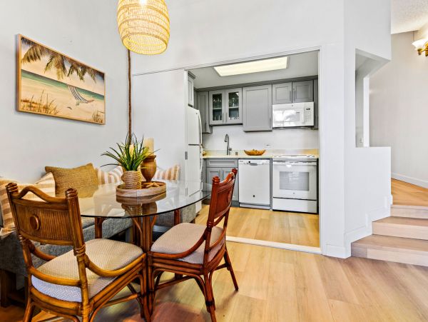 Lovely Kaanapali Condo with Ocean Views 1 Bedroom Sleeps 4
