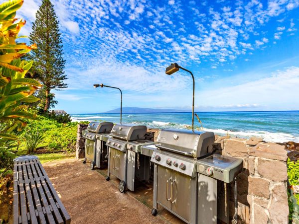 Stylish Oceanview Condo - Tropical Escape with Pool & Sunset Views