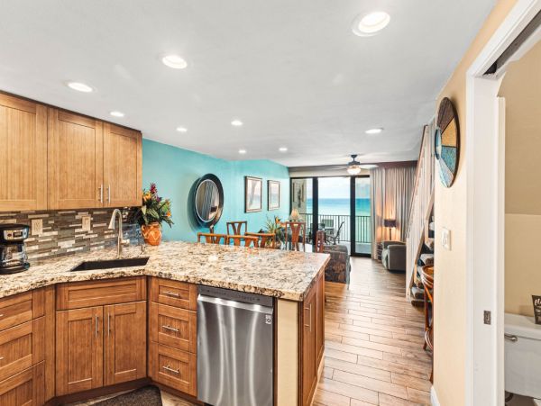 Oceanfront Maui Vacation Rental - 3-Bedroom Condo with Panoramic Views