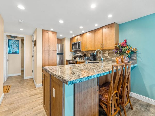 Oceanfront Maui Vacation Rental - 3-Bedroom Condo with Panoramic Views