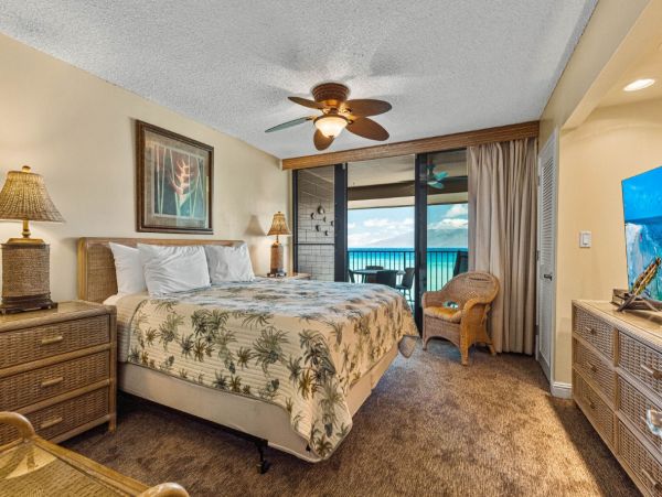 Oceanfront Maui Vacation Rental - 3-Bedroom Condo with Panoramic Views