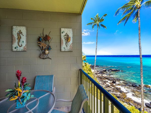 Oceanfront Maui Vacation Rental - 3-Bedroom Condo with Panoramic Views