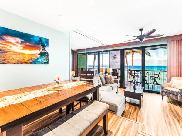 Oceanfront Maui Vacation Rental - 3-Bedroom Condo with Lanai & Panoramic Views