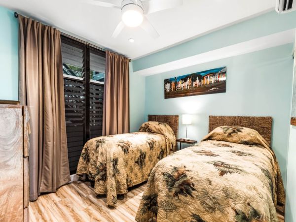 Oceanfront Maui Vacation Rental - 3-Bedroom Condo with Lanai & Panoramic Views
