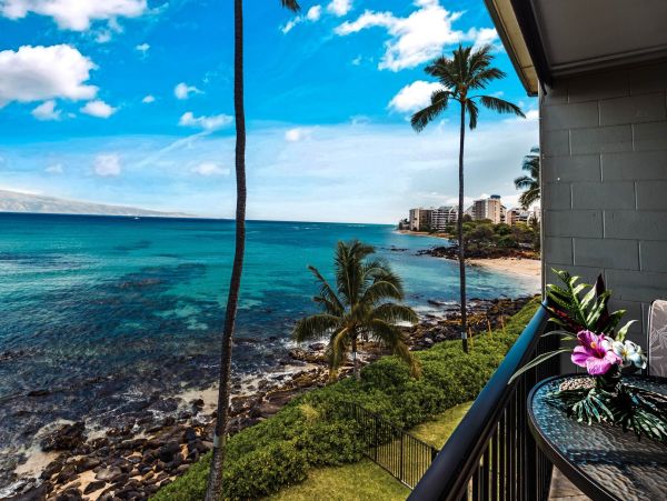 Oceanfront Maui Vacation Rental - 3-Bedroom Condo with Lanai & Panoramic Views