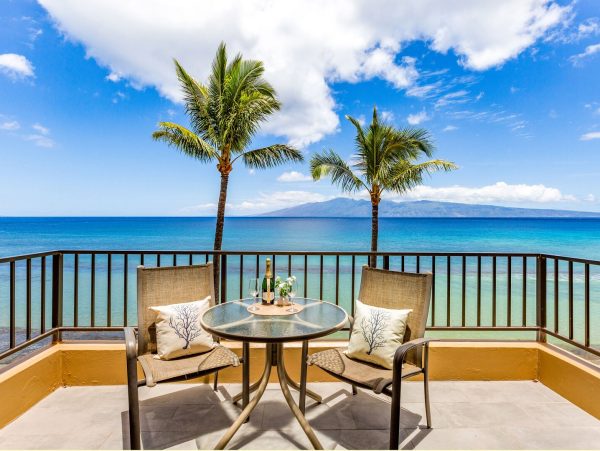 West Maui Oceanfront Condo With Lanai Ocean Views