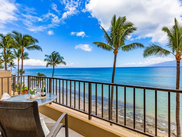 West Maui Oceanfront Condo With Lanai Ocean Views