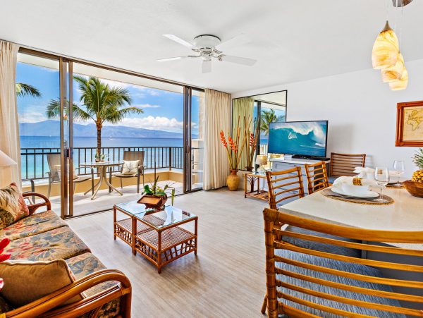 West Maui Oceanfront Condo With Lanai Ocean Views