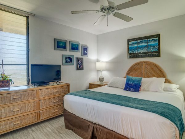 West Maui Oceanfront Condo With Lanai Ocean Views