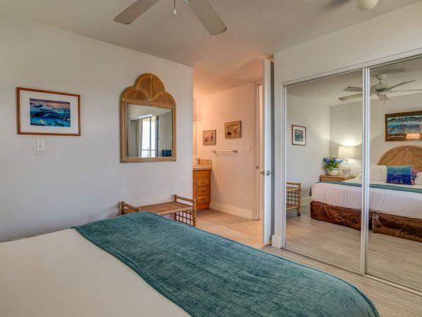 West Maui Oceanfront Condo With Lanai Ocean Views