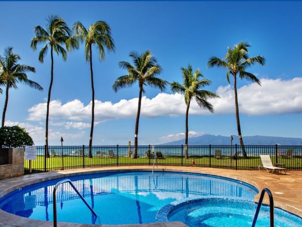 West Maui Oceanfront Condo With Lanai Ocean Views