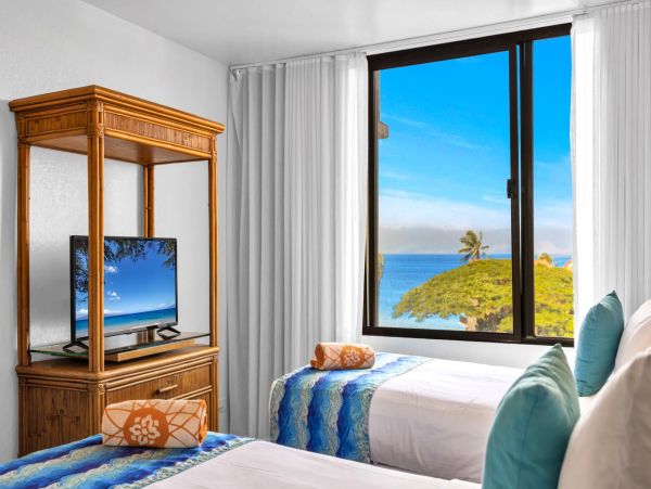 Discover Your Ideal Maui Getaway - Oceanfront Kaanapali Two Bedroom