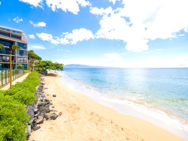 Discover Your Ideal Maui Getaway - Oceanfront Kaanapali Two Bedroom