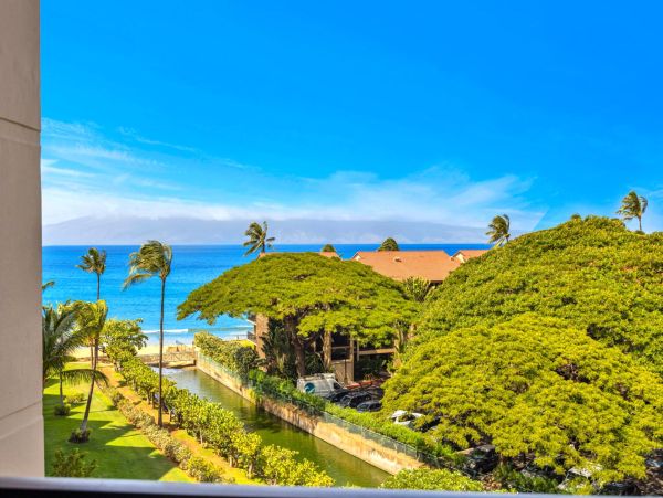 Discover Your Ideal Maui Getaway - Oceanfront Kaanapali Two Bedroom