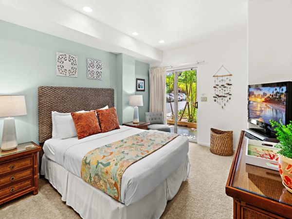 Luxury Maui Vacation Condo with Garden Views