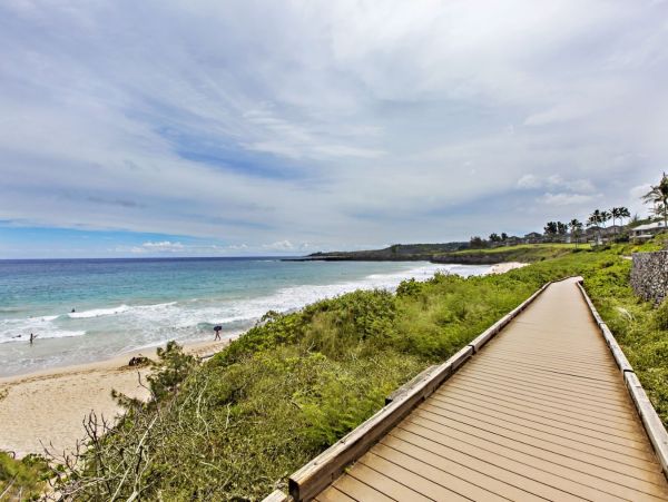 Kapalua Two Bedroom Rental with Sweeping Ocean Views